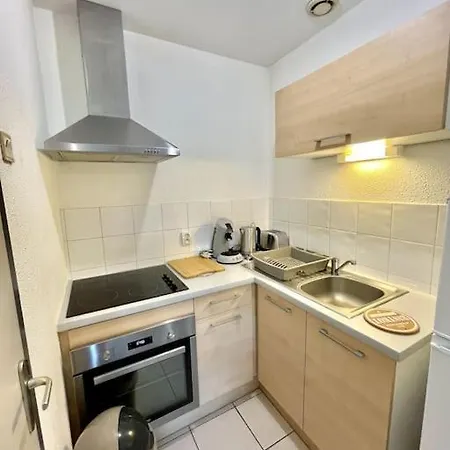 Varsovia/parking Privee/calme Apartment *